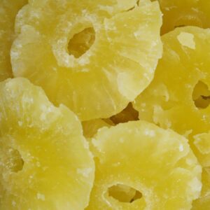 Piña en rodajas deshidratada
