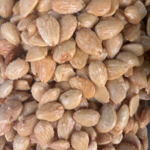 Almendra frita crujiente